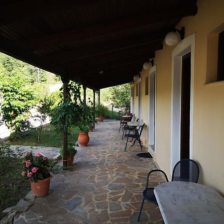 2 Alonia Hotel Anatoliki Frangista Ngoại thất bức ảnh