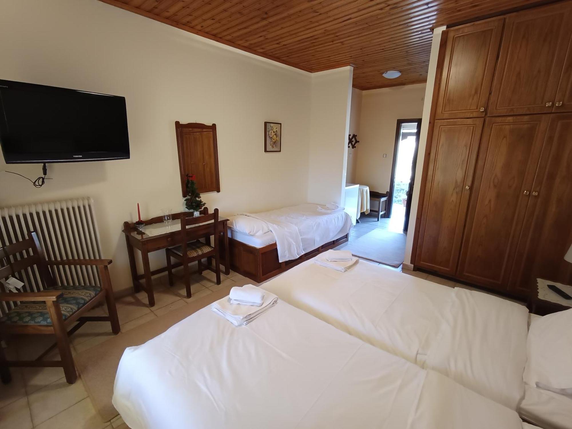 2 Alonia Hotel Anatoliki Frangista Phòng bức ảnh